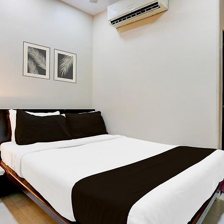 Airport Metro Hotel Мумбай Екстериор снимка