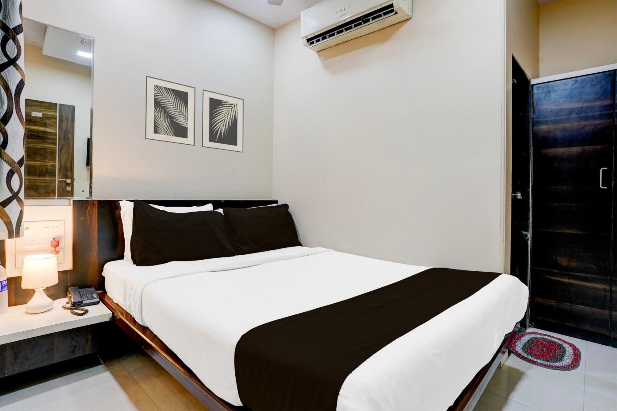 Airport Metro Hotel Мумбай Екстериор снимка